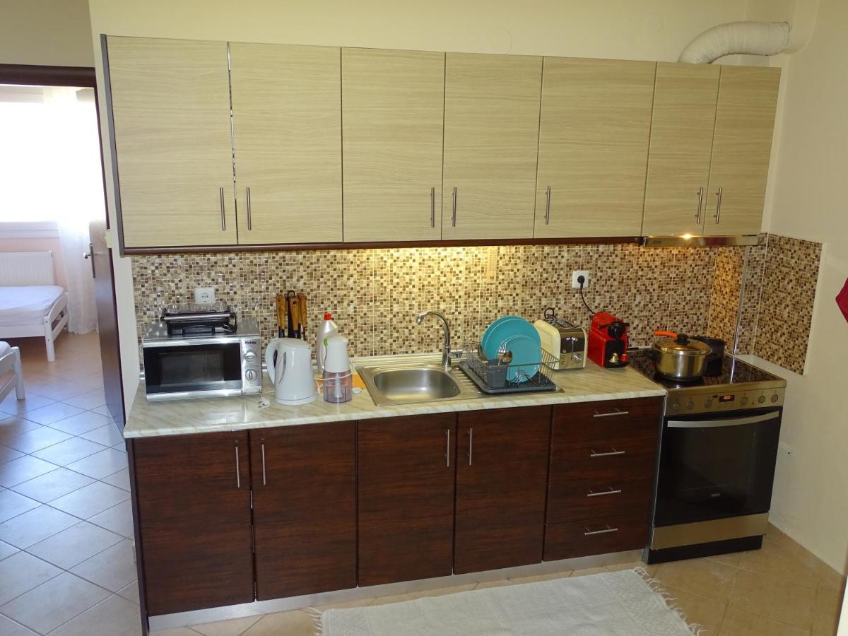 Bella Casa Apartment Néa Péramos Екстериор снимка